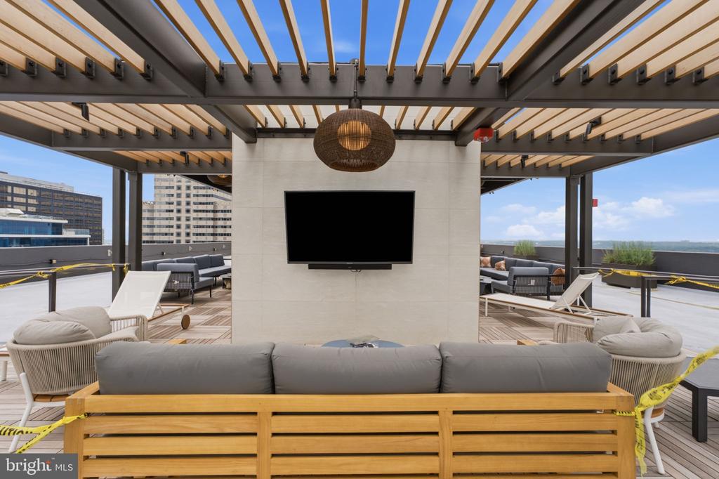 1901 JOHN F KENNEDY BOULEVARD Unit: 2409-10