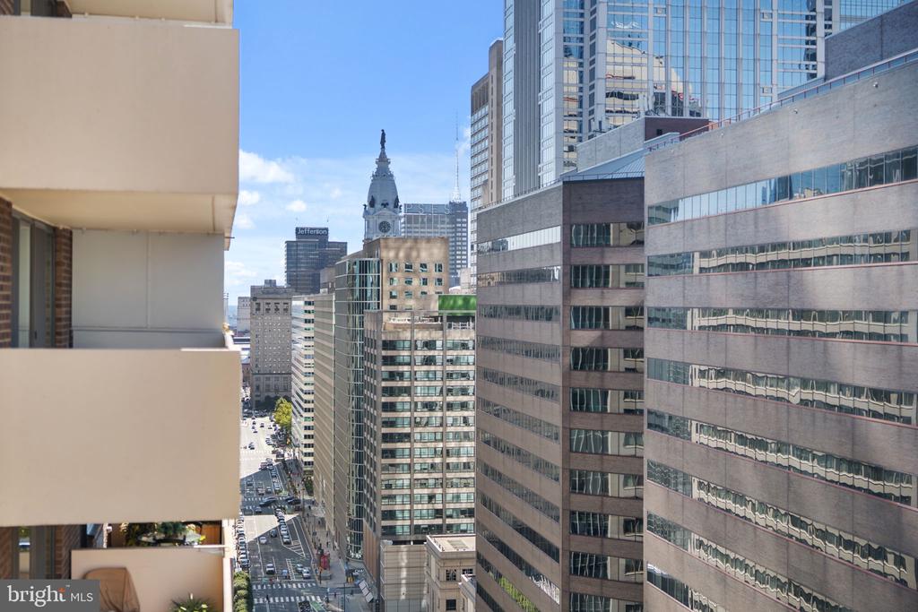 1901 JOHN F KENNEDY BOULEVARD Unit: 2409-10