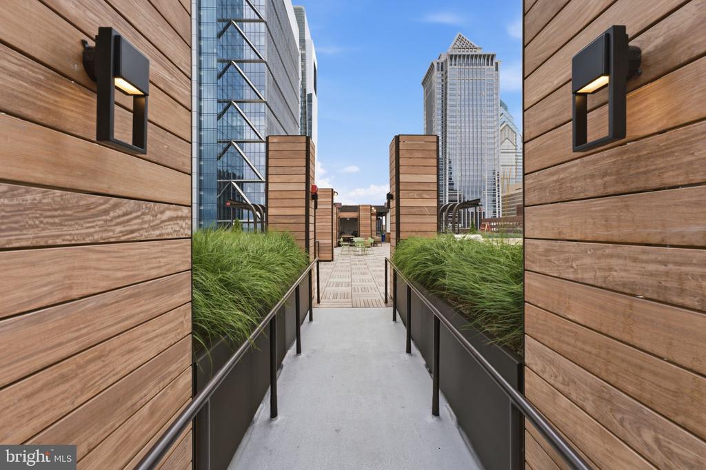 1901 JOHN F KENNEDY BOULEVARD Unit: 2409-10