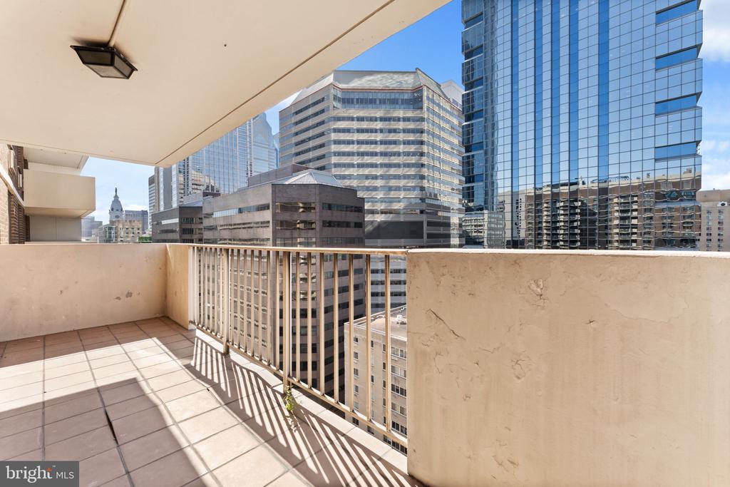 1901 JOHN F KENNEDY BOULEVARD Unit: 2409-10