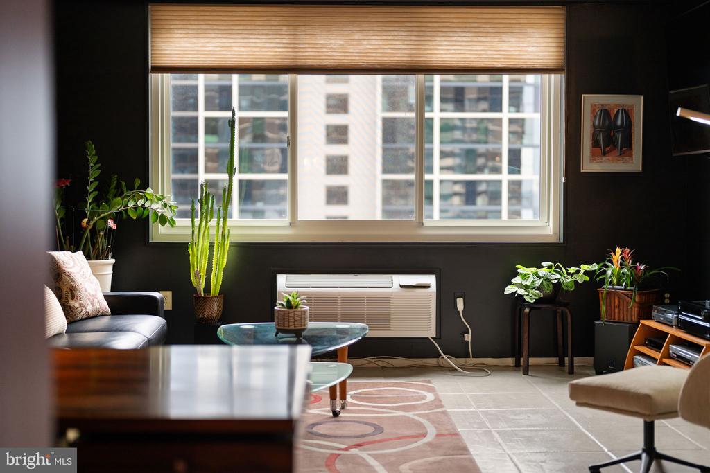 1901 JOHN F KENNEDY BOULEVARD Unit: 2217-18