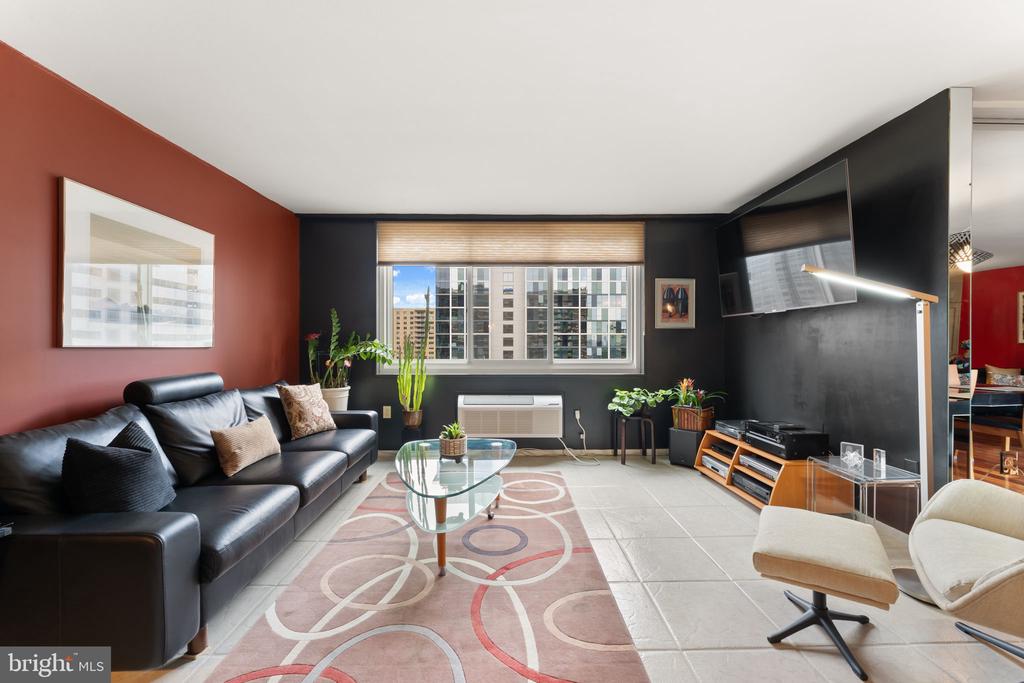 1901 JOHN F KENNEDY BOULEVARD Unit: 2217-18