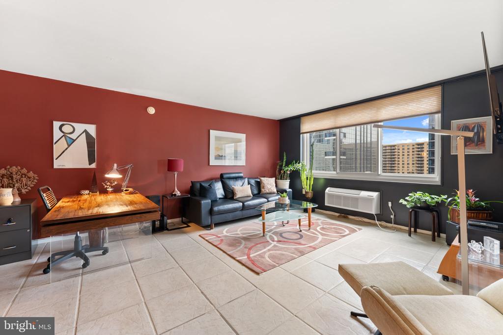 1901 JOHN F KENNEDY BOULEVARD Unit: 2217-18