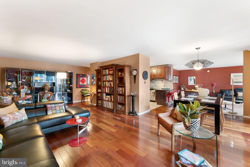 1901 JOHN F KENNEDY BOULEVARD Unit: 2217-18