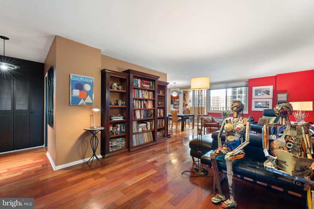 1901 JOHN F KENNEDY BOULEVARD Unit: 2217-18
