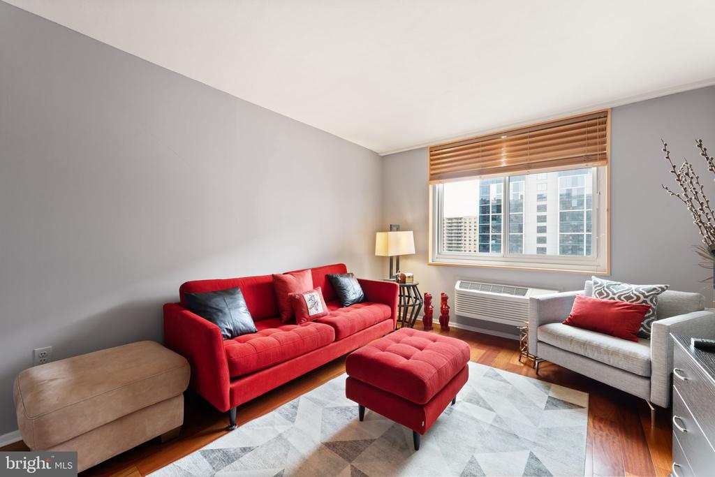 1901 JOHN F KENNEDY BOULEVARD Unit: 2217-18