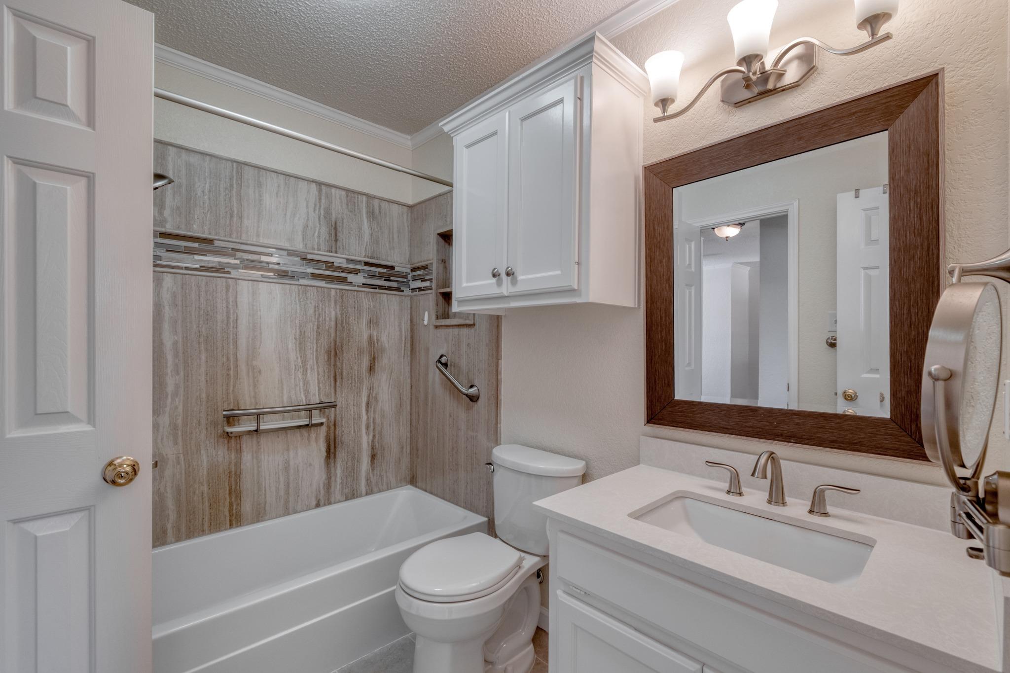 2137 Redwing WAY