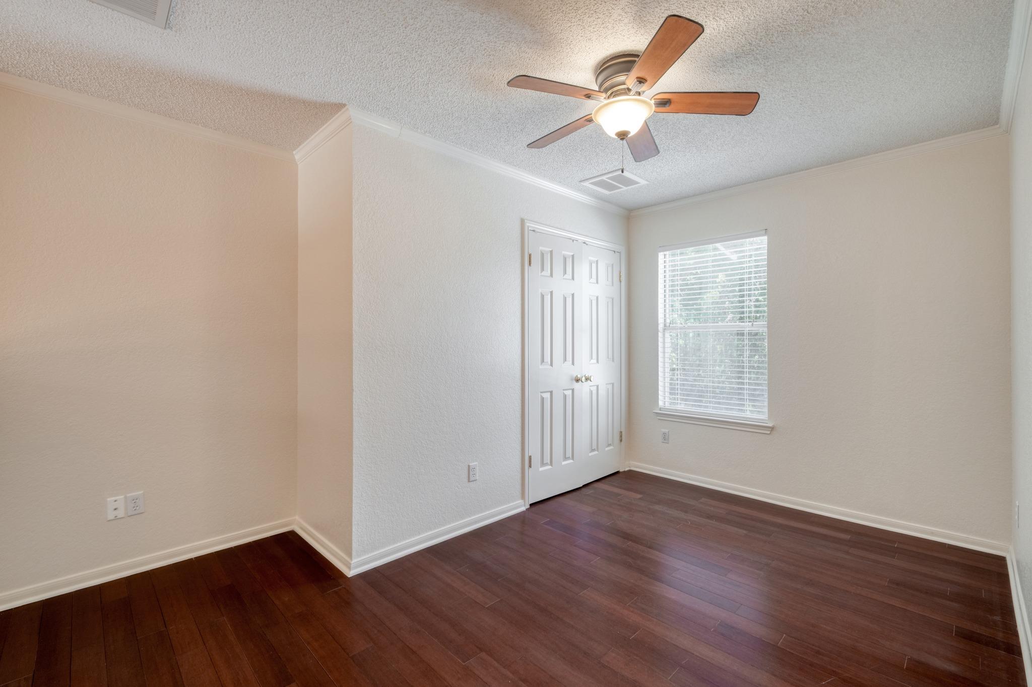 2137 Redwing WAY