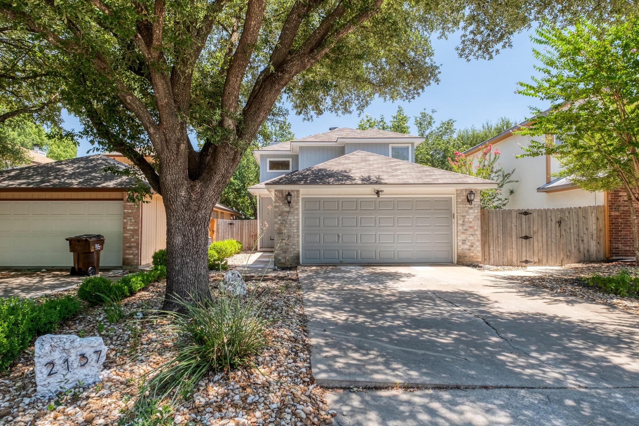 2137 Redwing WAY