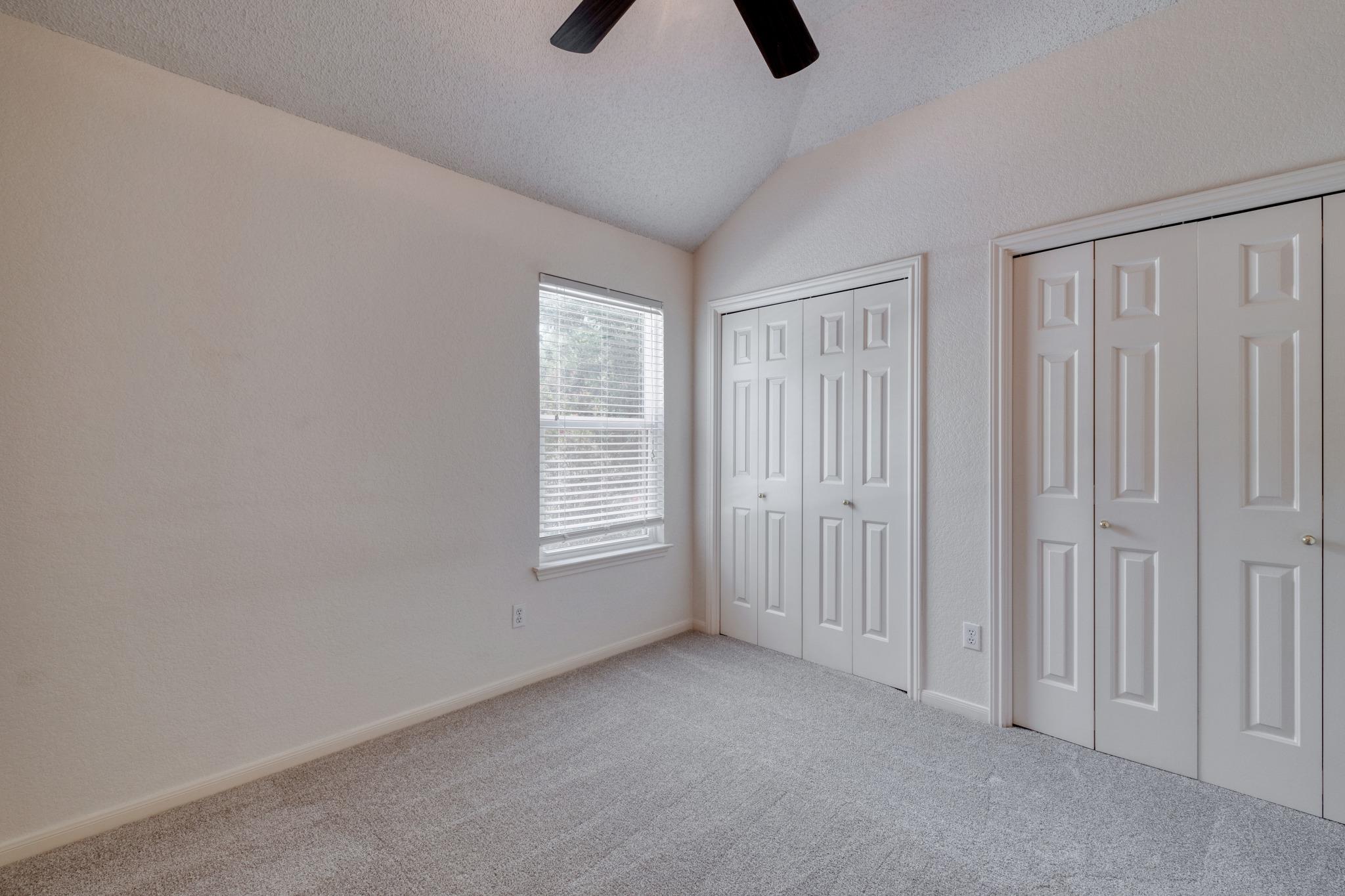 2137 Redwing WAY