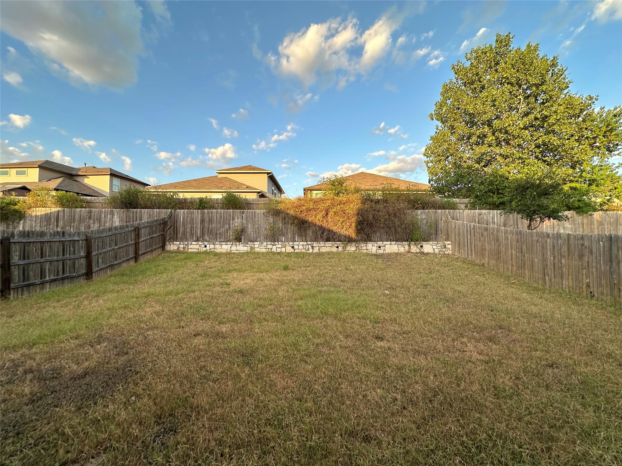 10701 Seguin RD