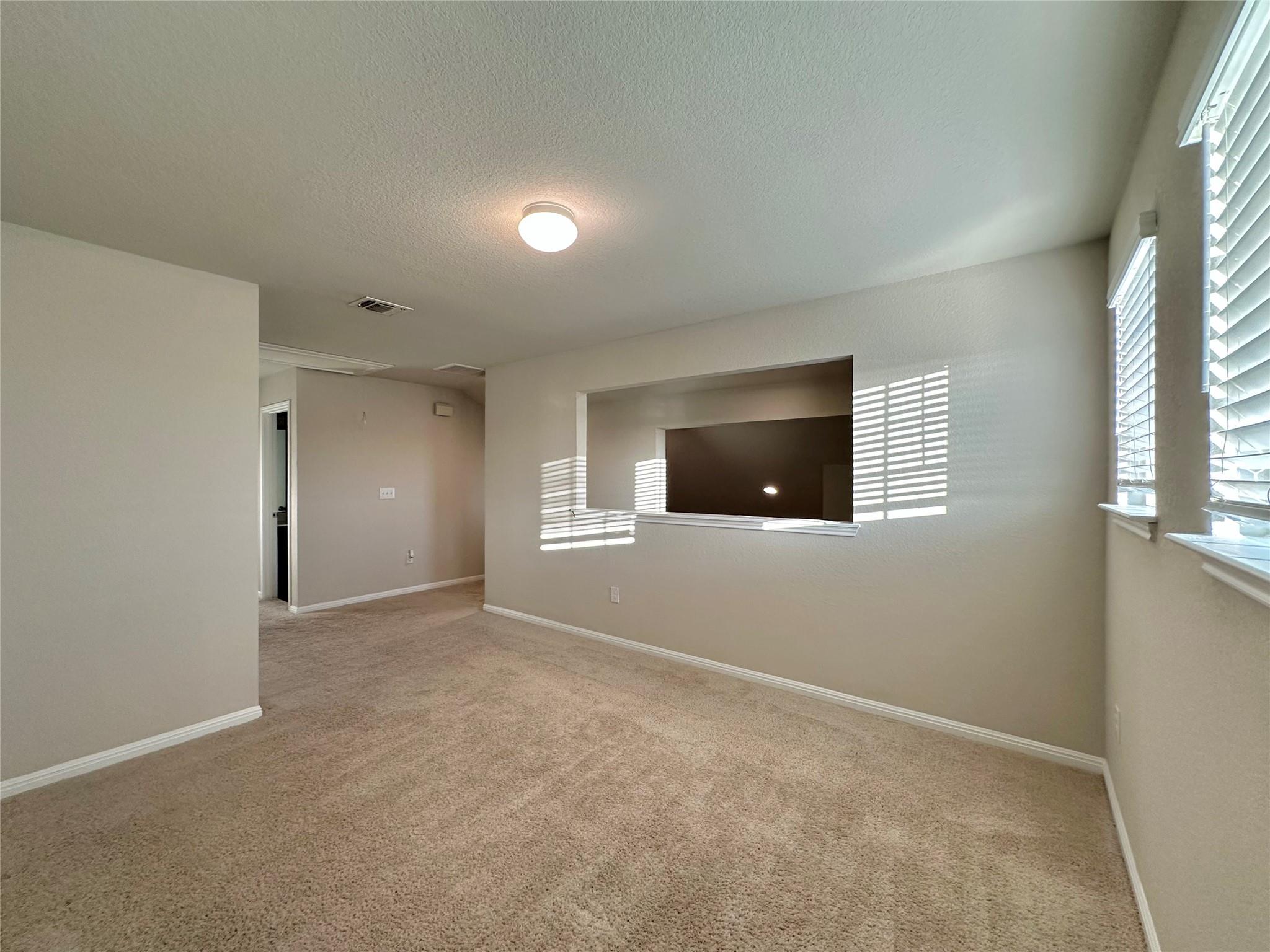 10701 Seguin RD