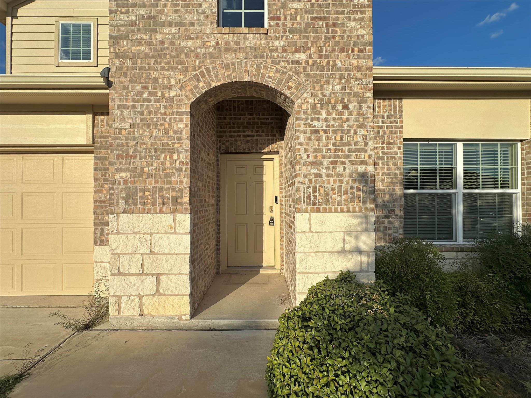 10701 Seguin RD