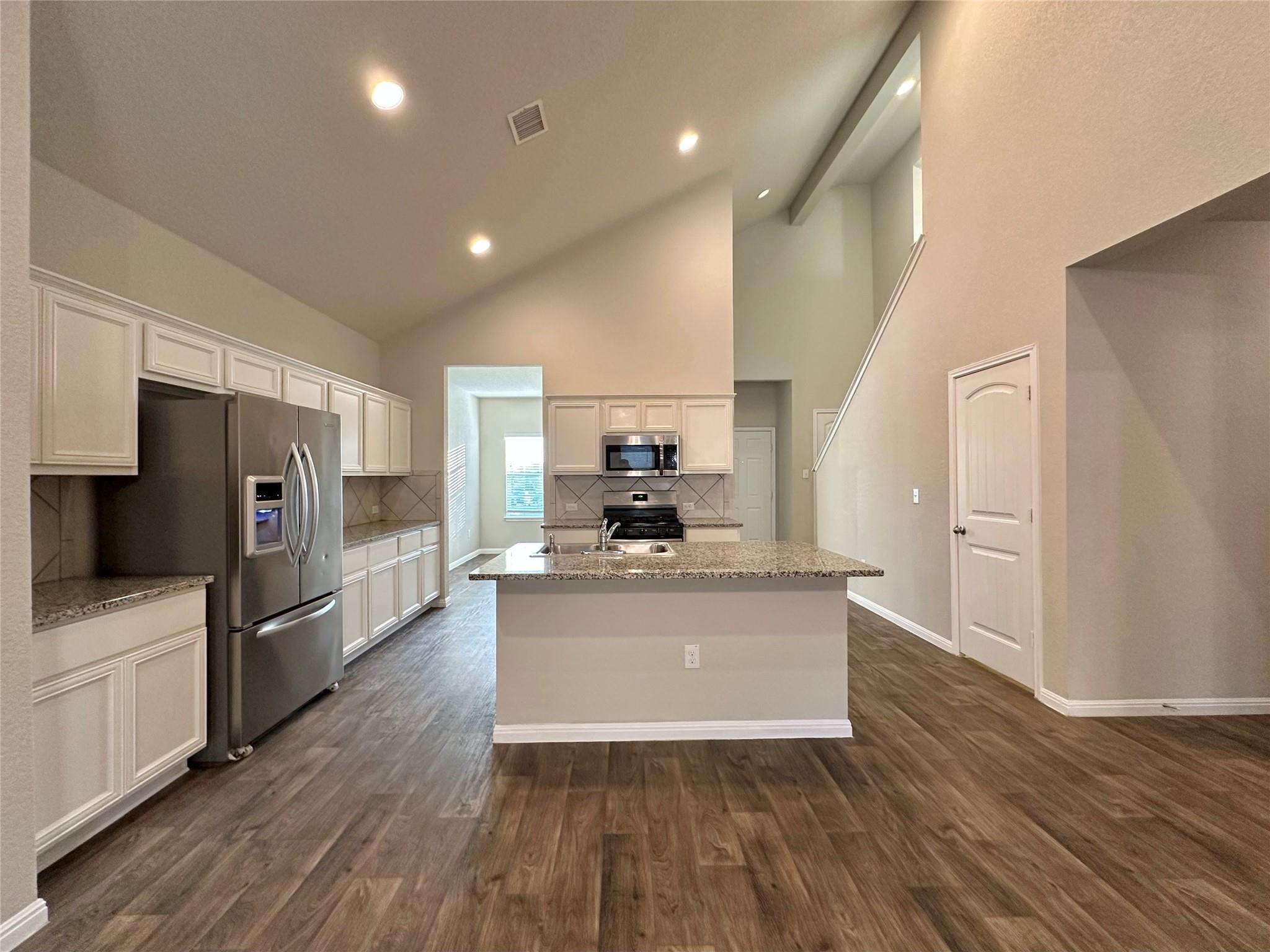 10701 Seguin RD
