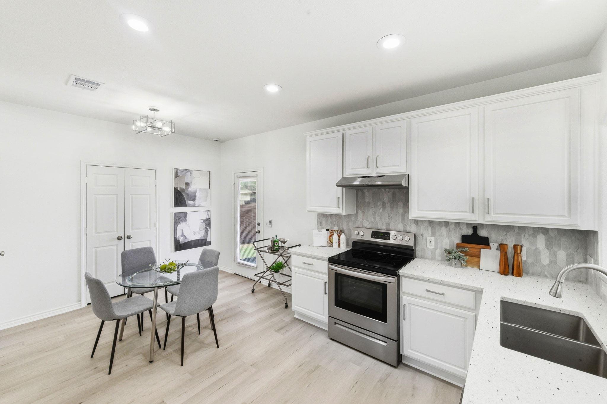 17809 Bridgefarmer BLVD