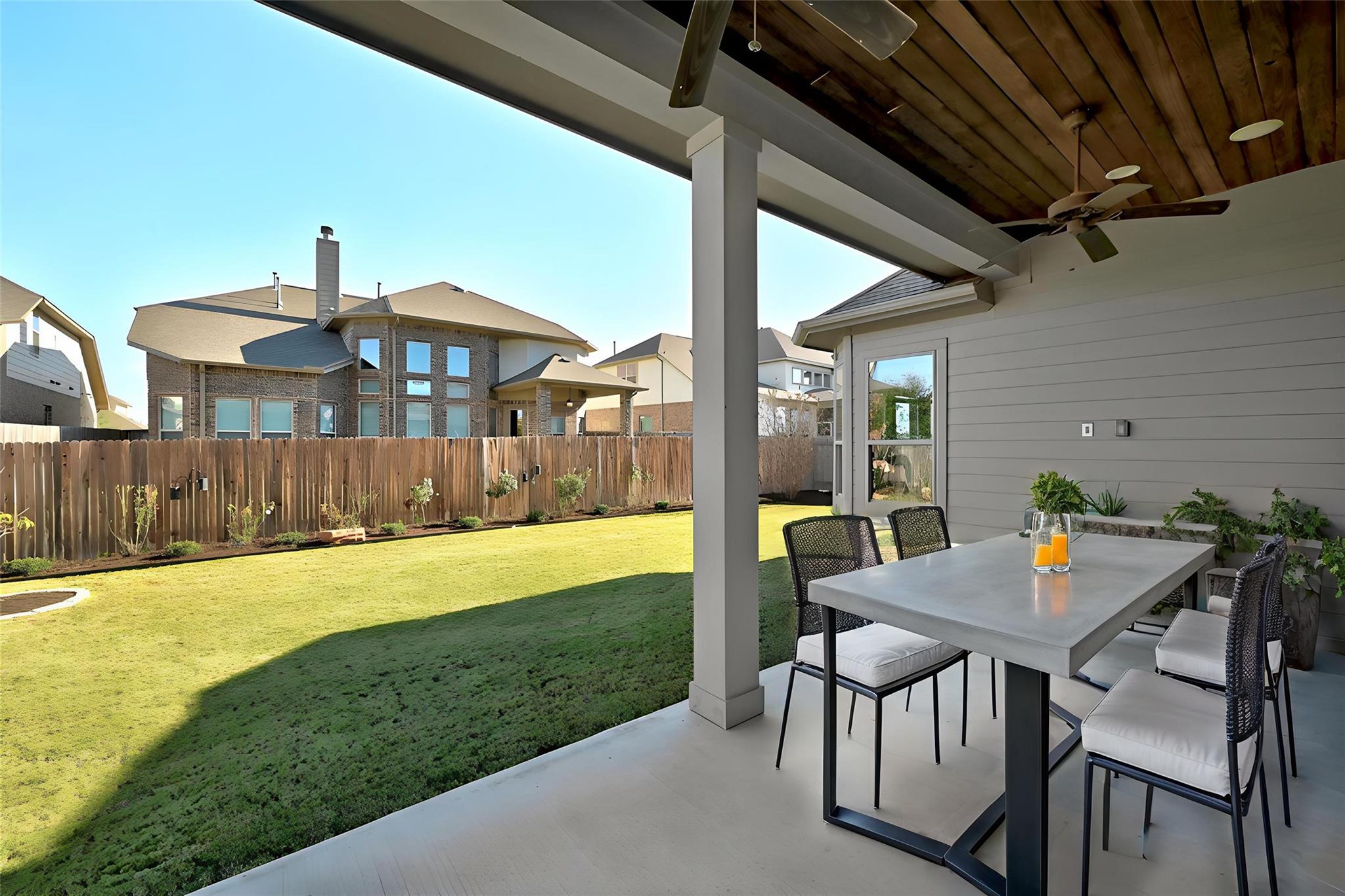 108 Leon LOOP