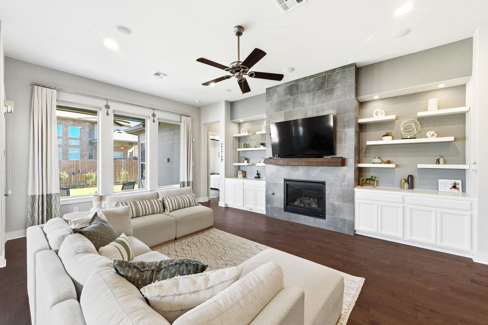 108 Leon LOOP