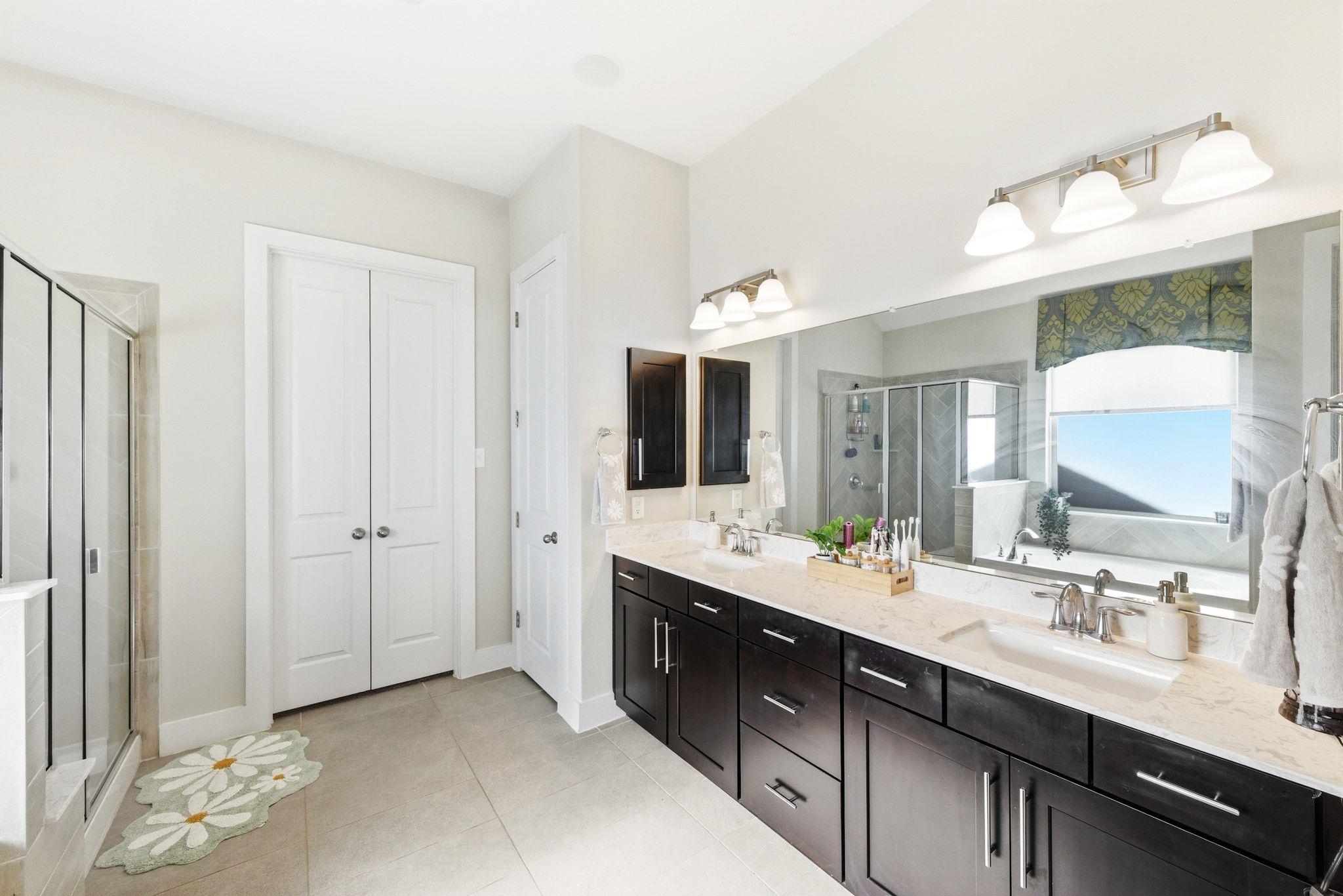 108 Leon LOOP