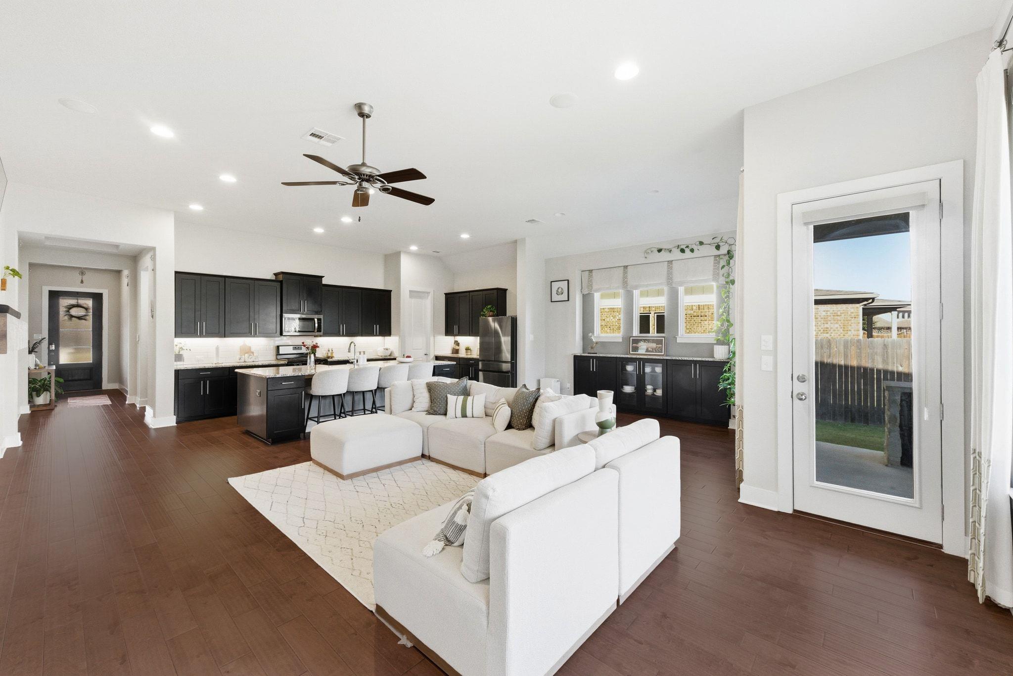108 Leon LOOP