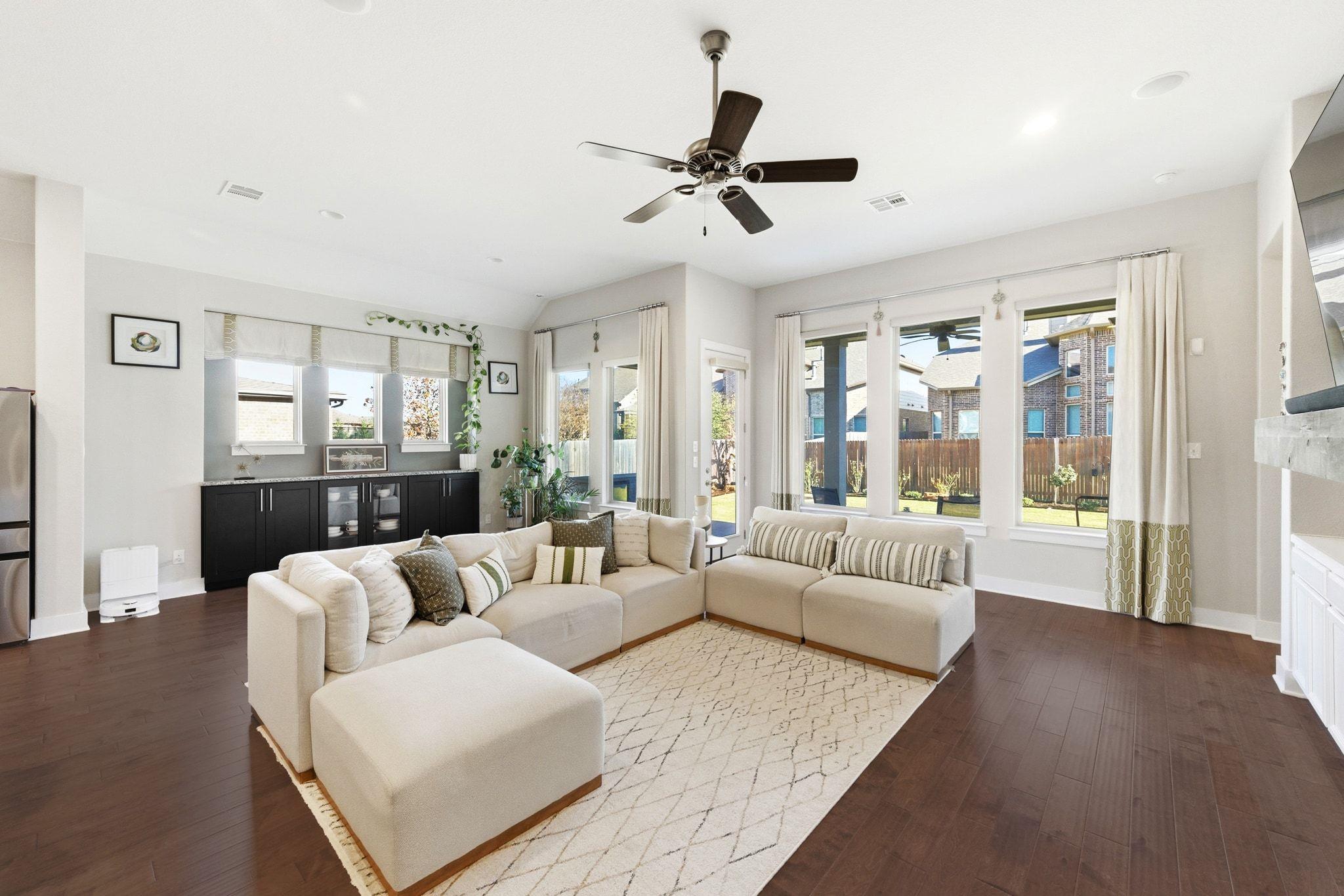 108 Leon LOOP