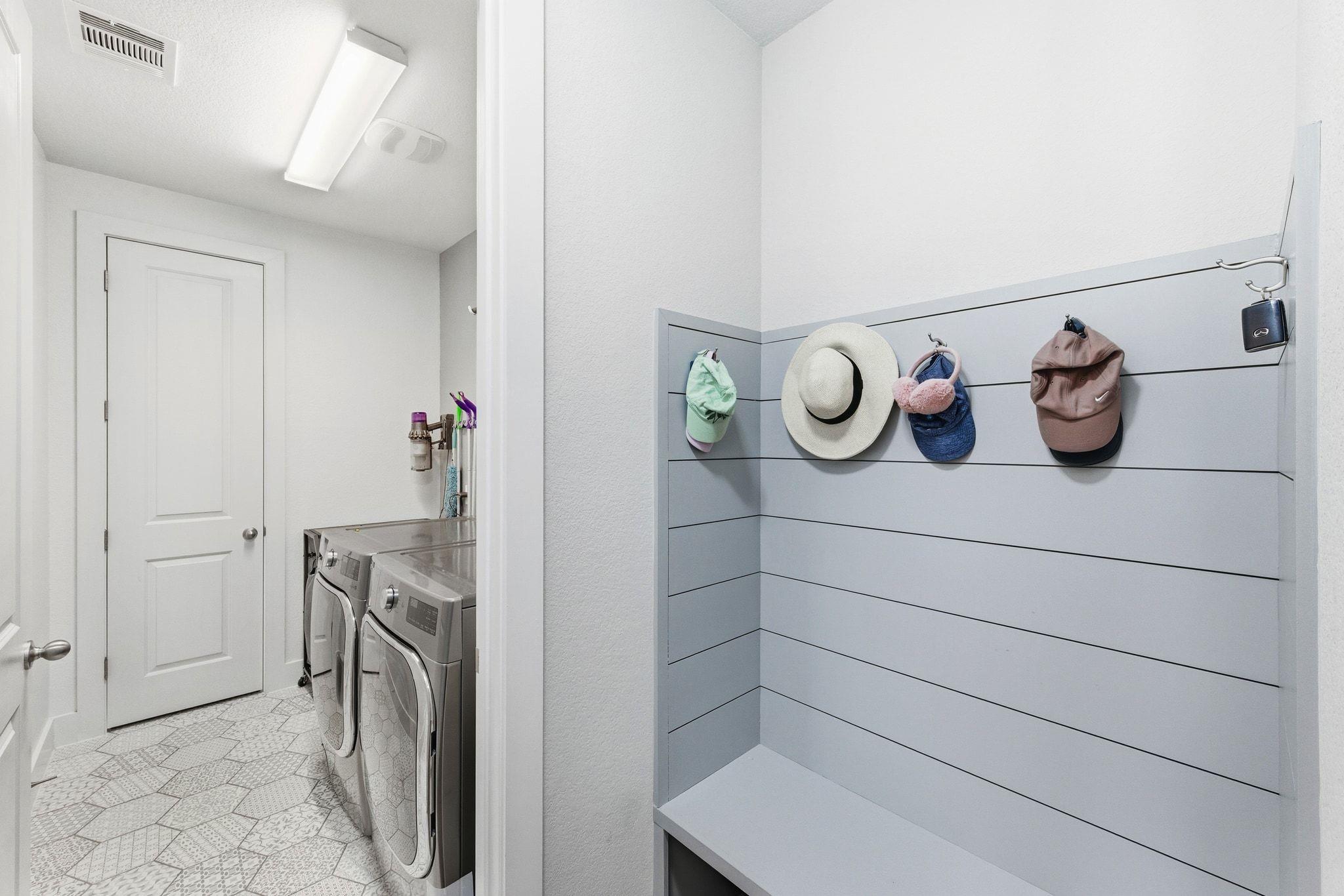 108 Leon LOOP