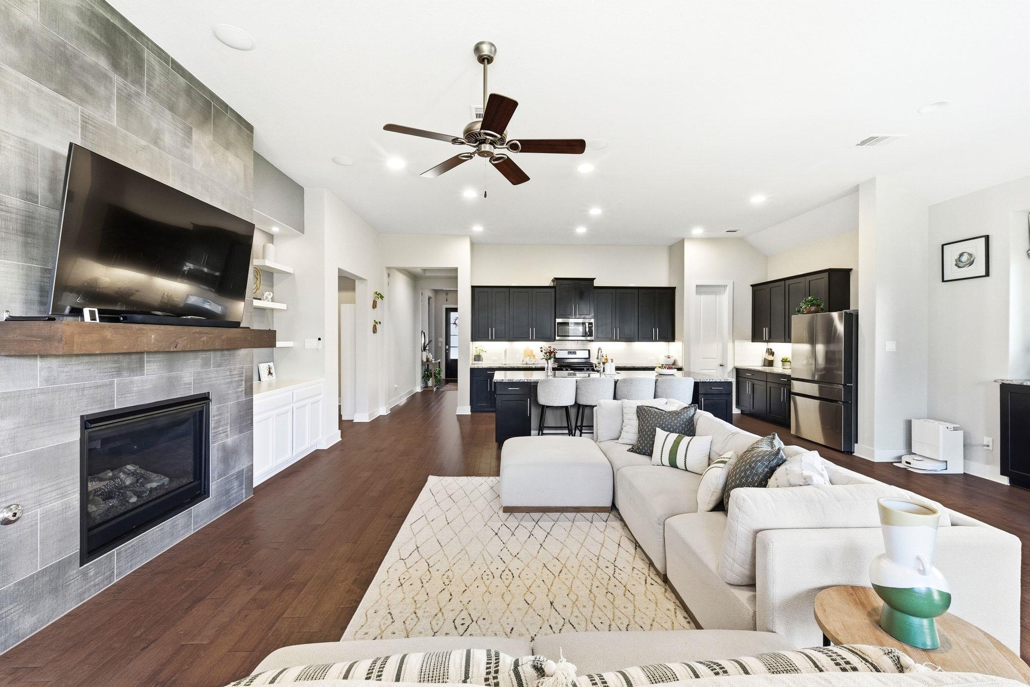 108 Leon LOOP