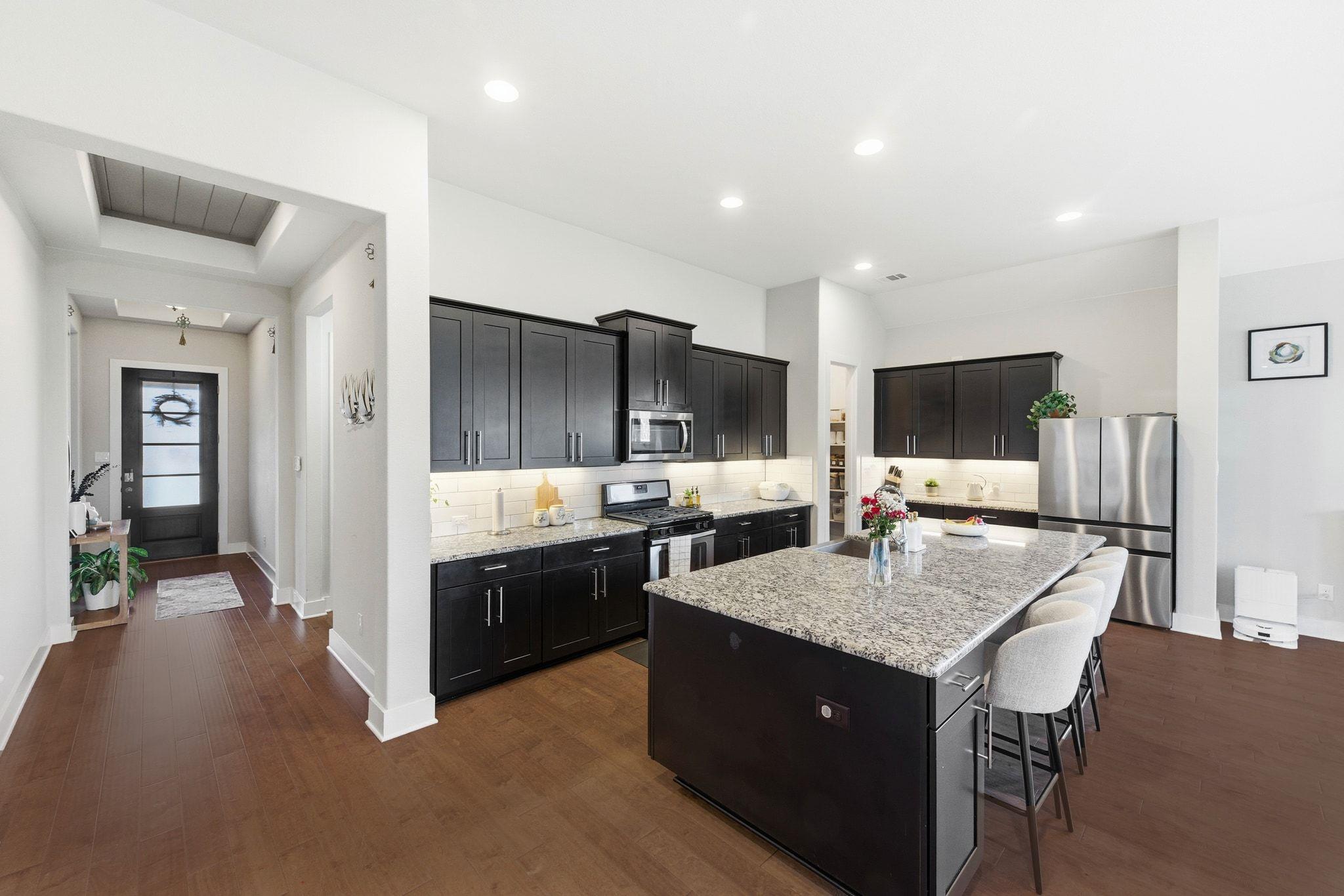 108 Leon LOOP