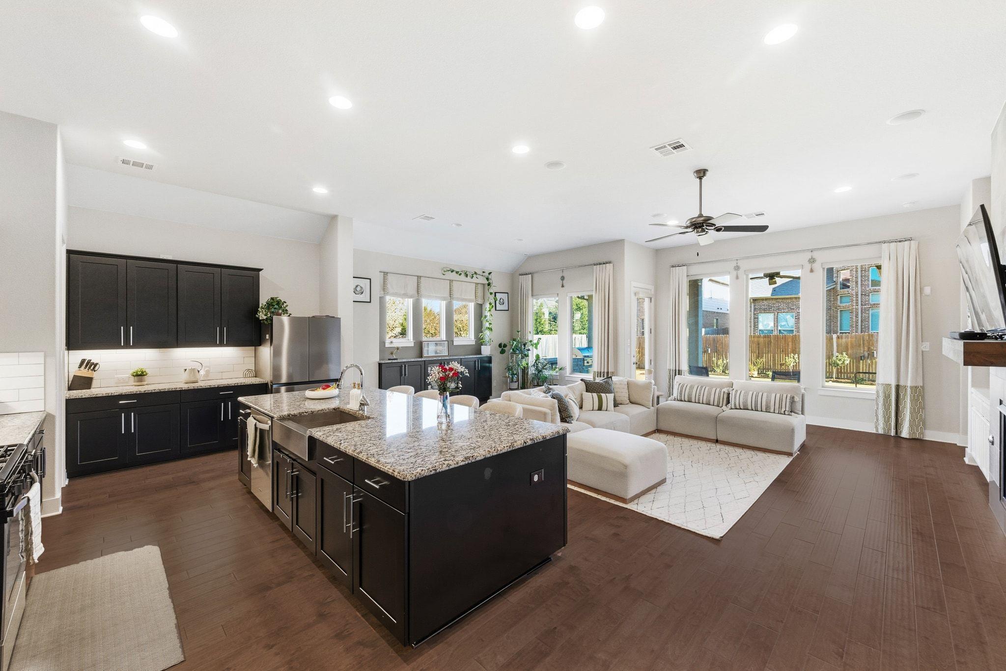 108 Leon LOOP