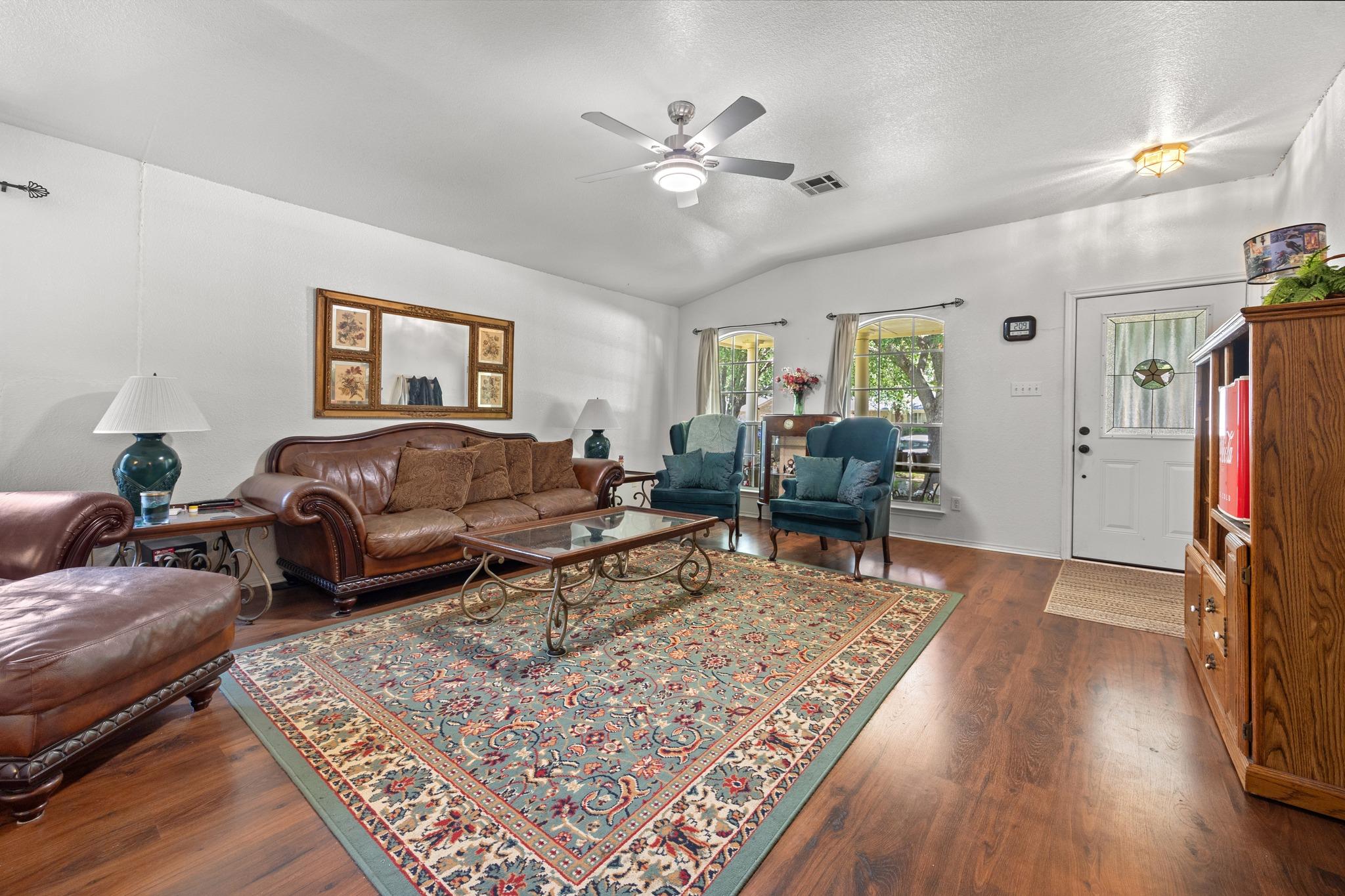 2556 Vernell WAY