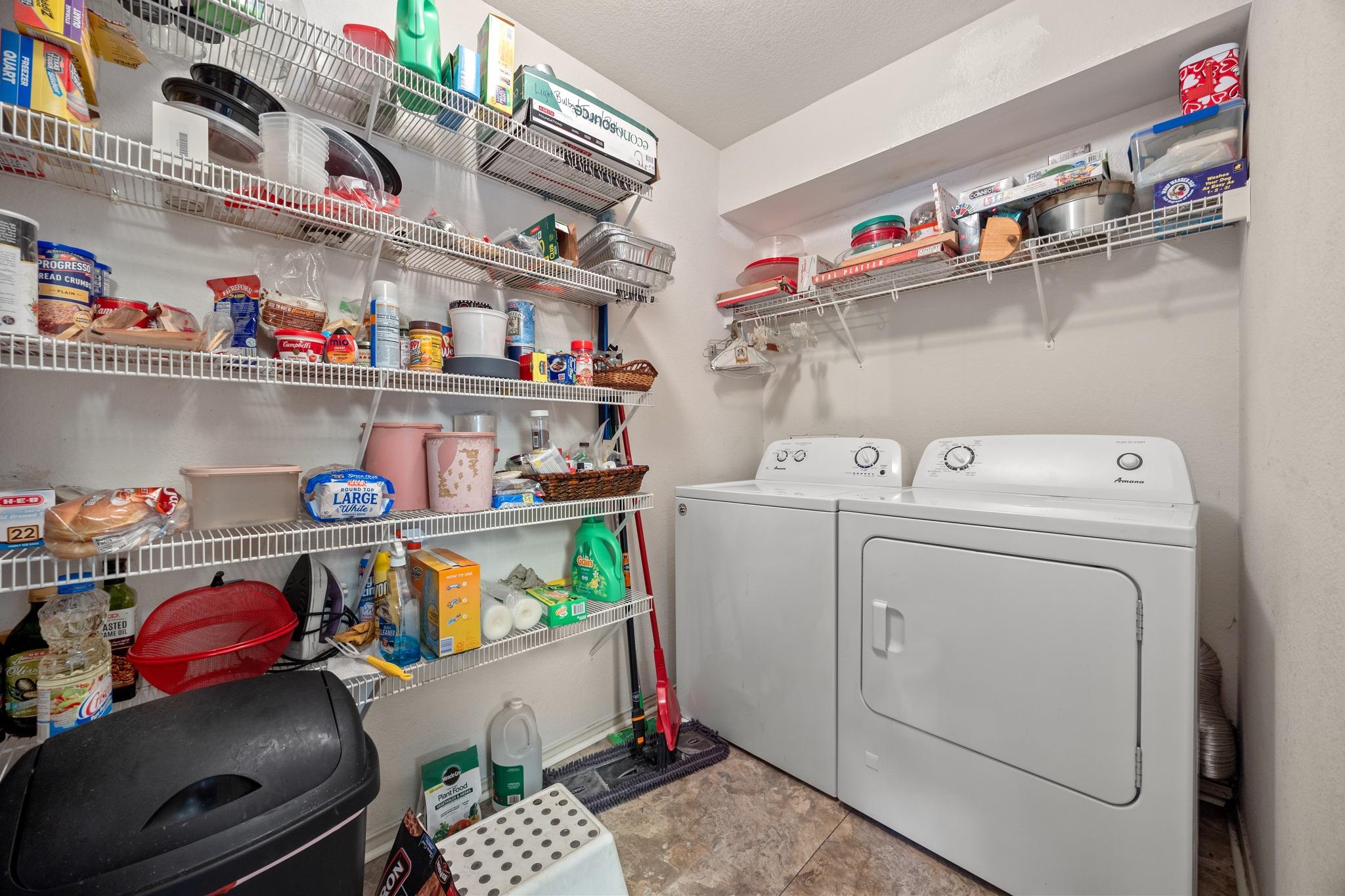 2556 Vernell WAY