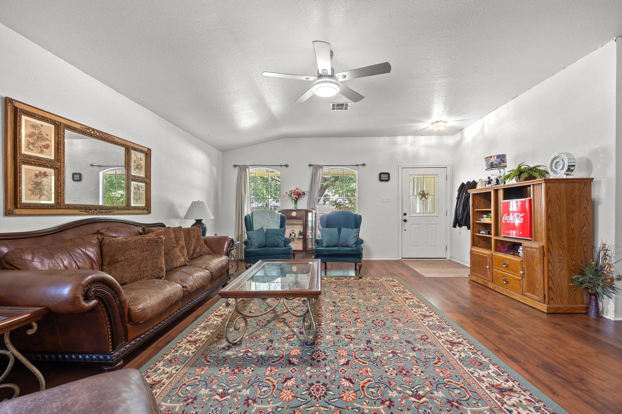 2556 Vernell WAY