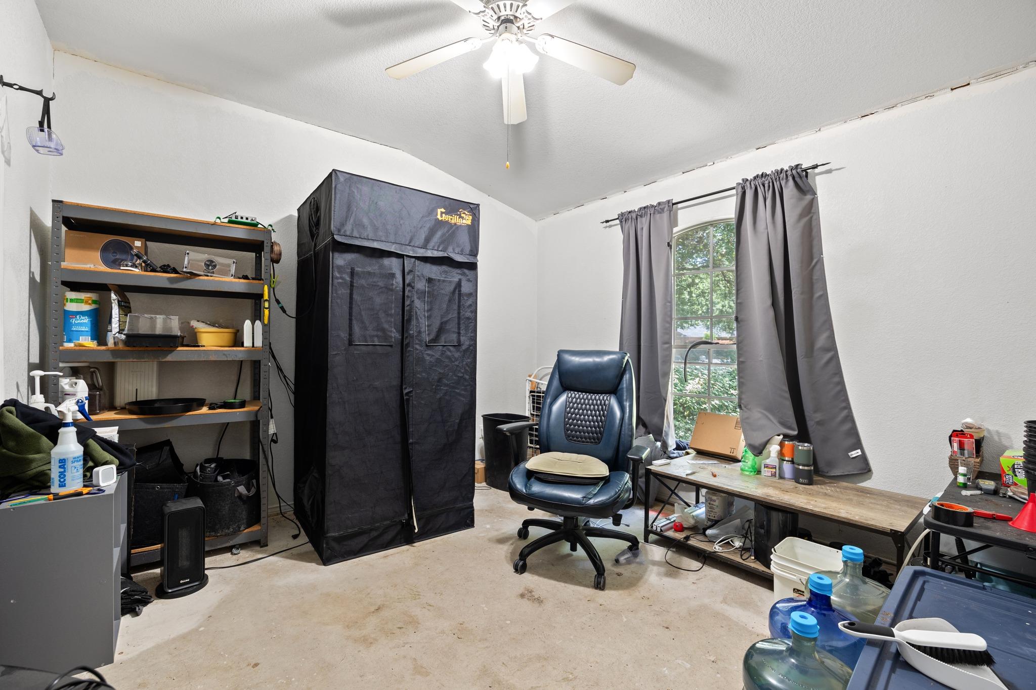 2556 Vernell WAY