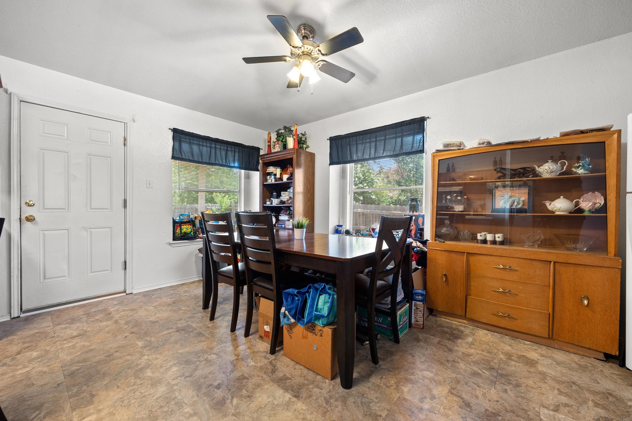 2556 Vernell WAY
