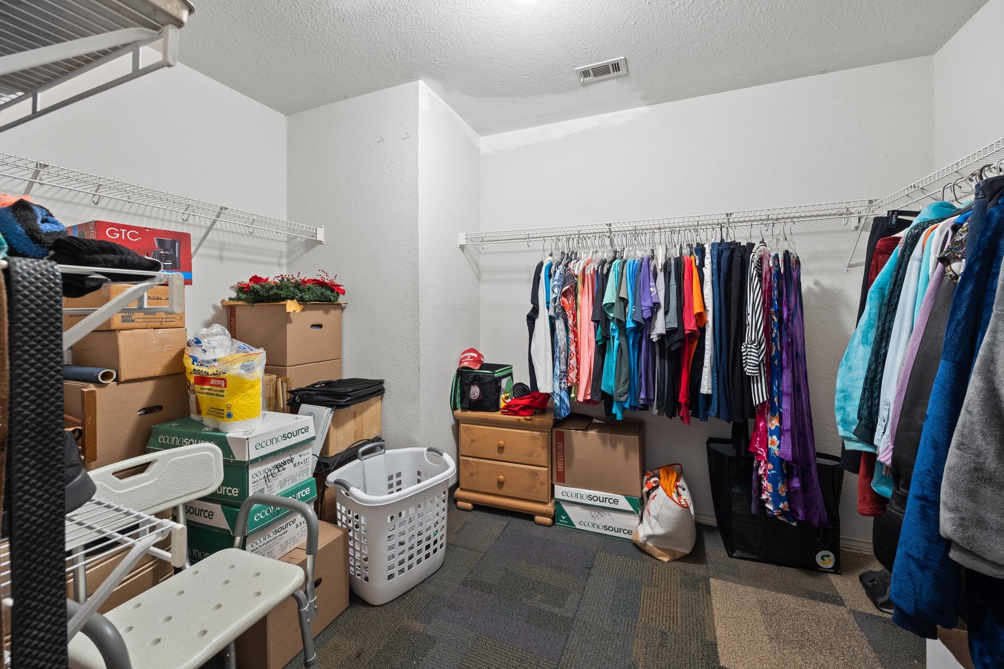 2556 Vernell WAY