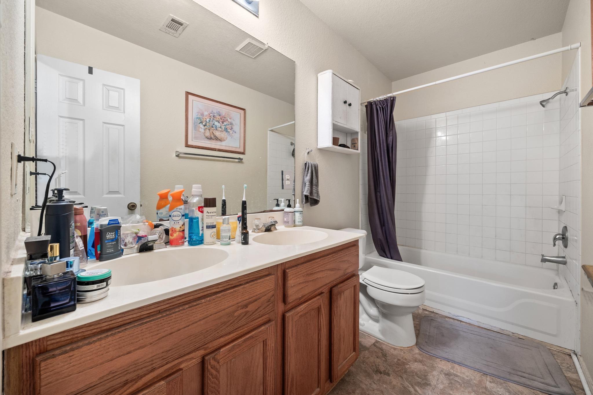 2556 Vernell WAY