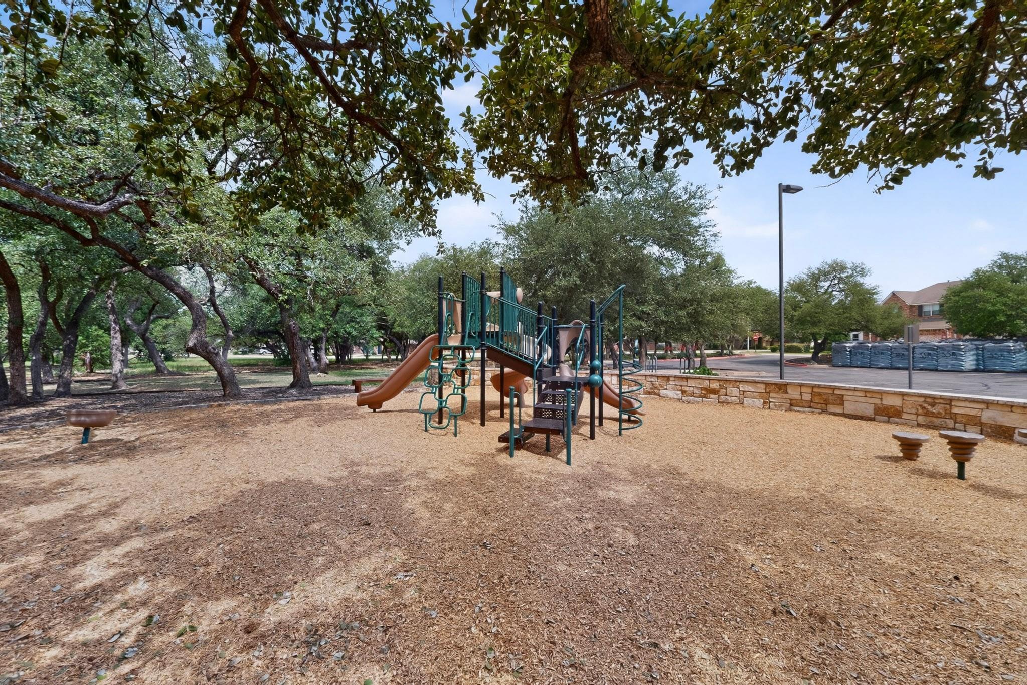 13900 Tyburn TRL