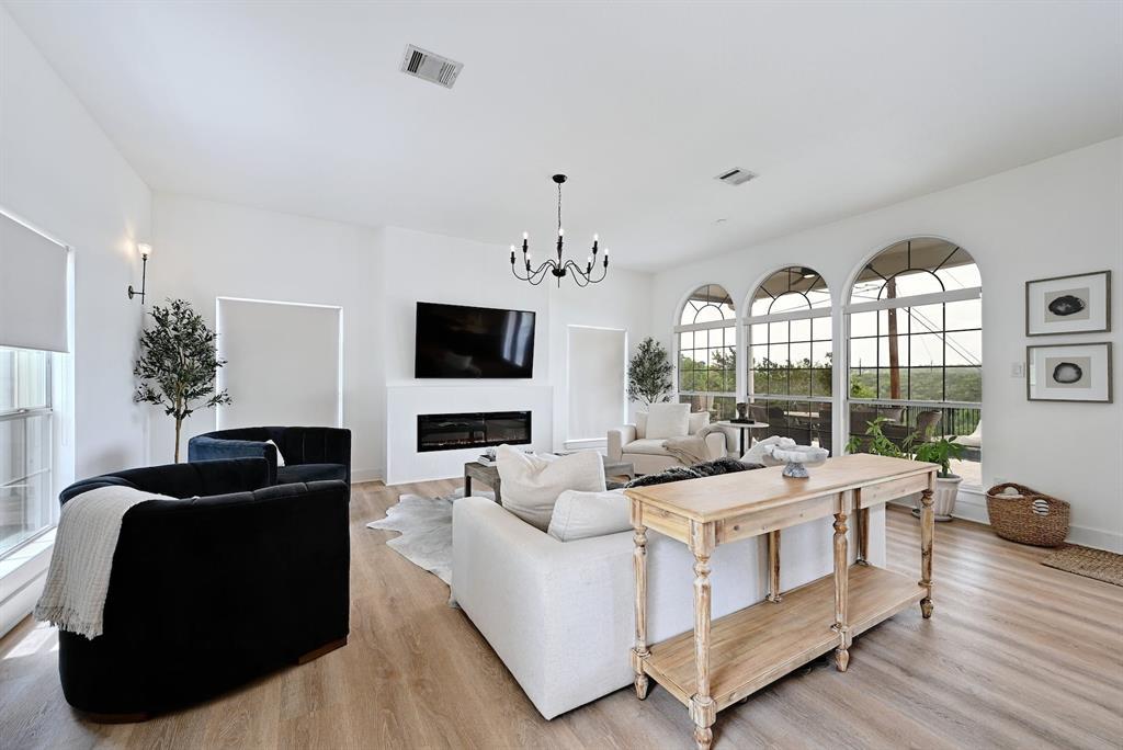 1604 Cliffwood DR