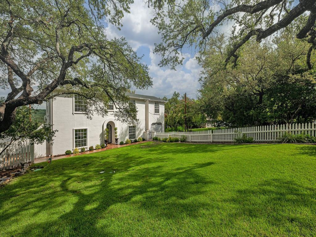 1604 Cliffwood DR