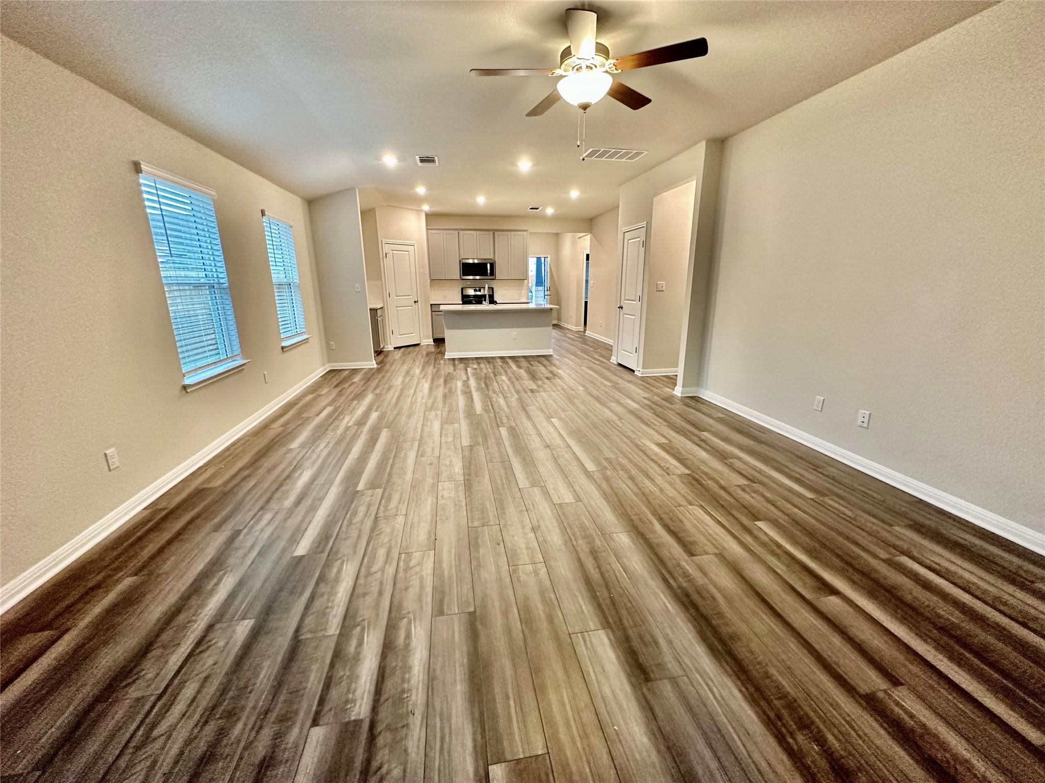 120 Oakdale Meadows LN