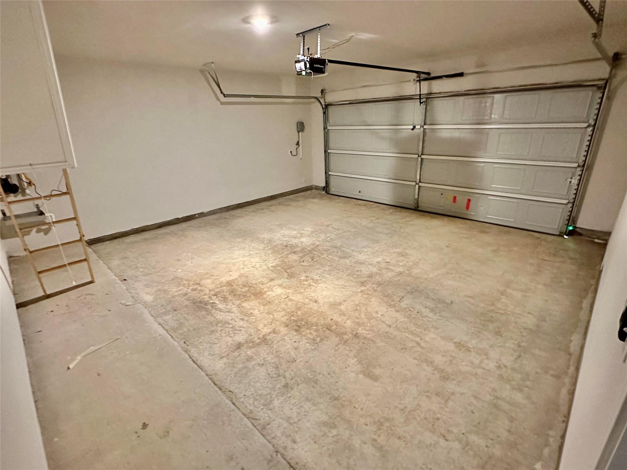 120 Oakdale Meadows LN
