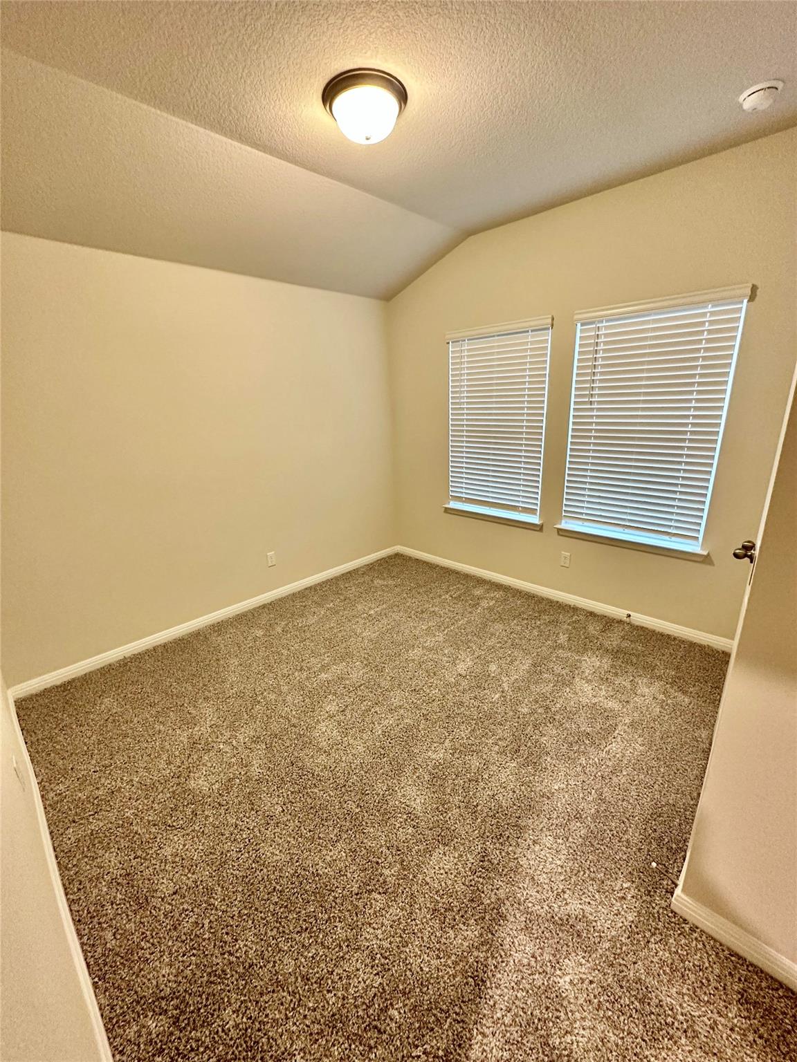 120 Oakdale Meadows LN