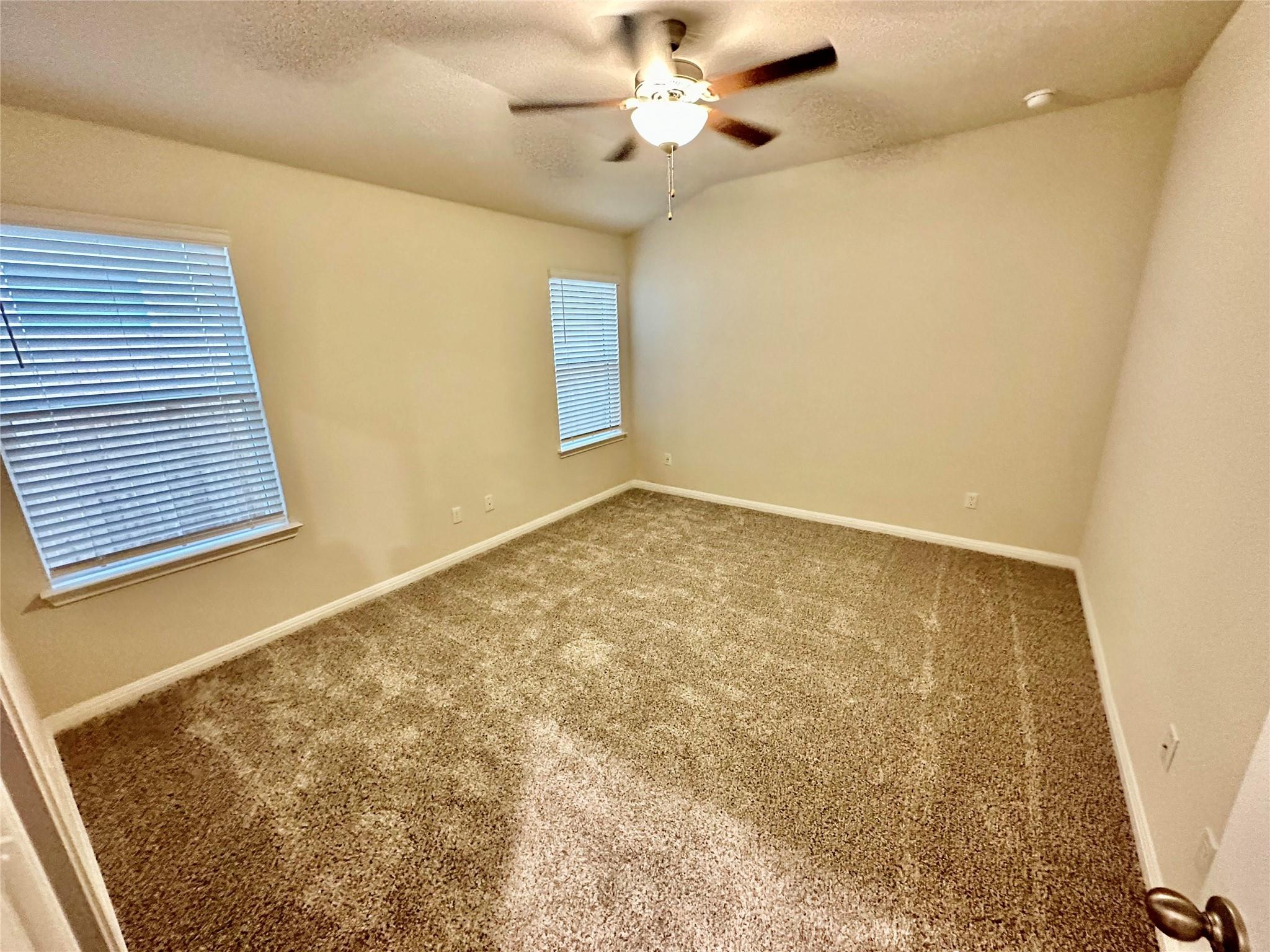 120 Oakdale Meadows LN