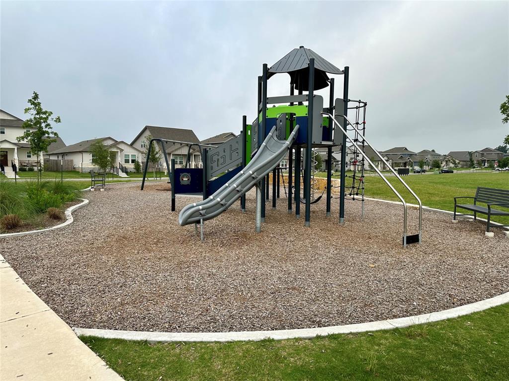 120 Oakdale Meadows LN