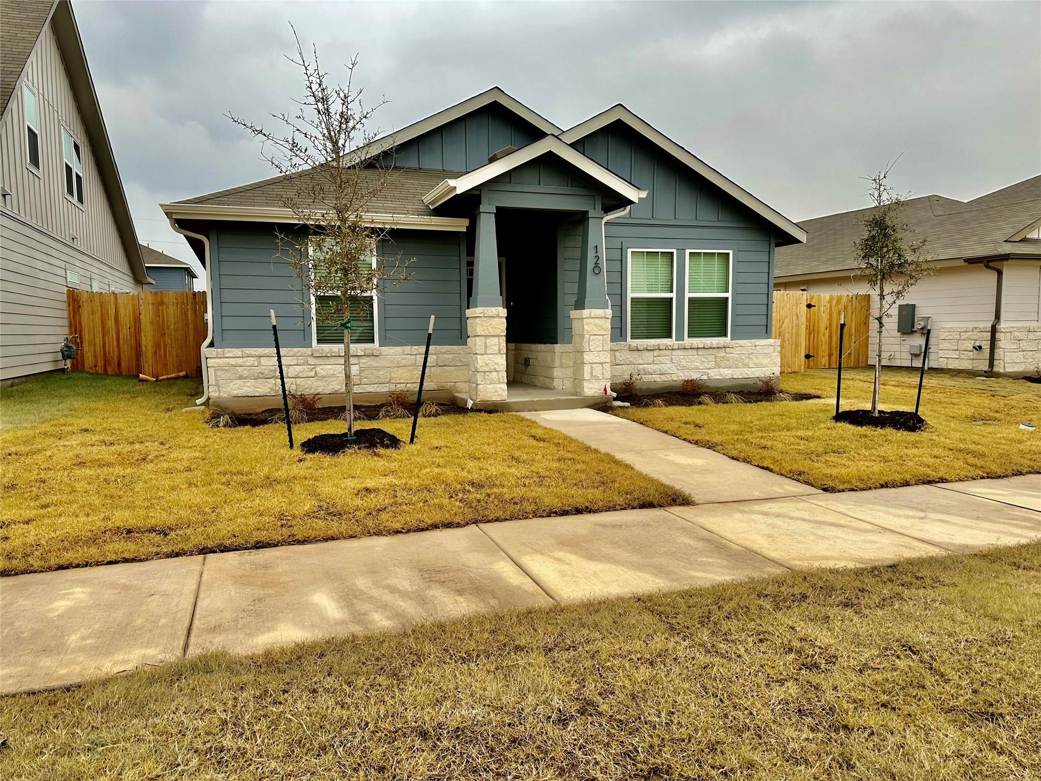 120 Oakdale Meadows LN