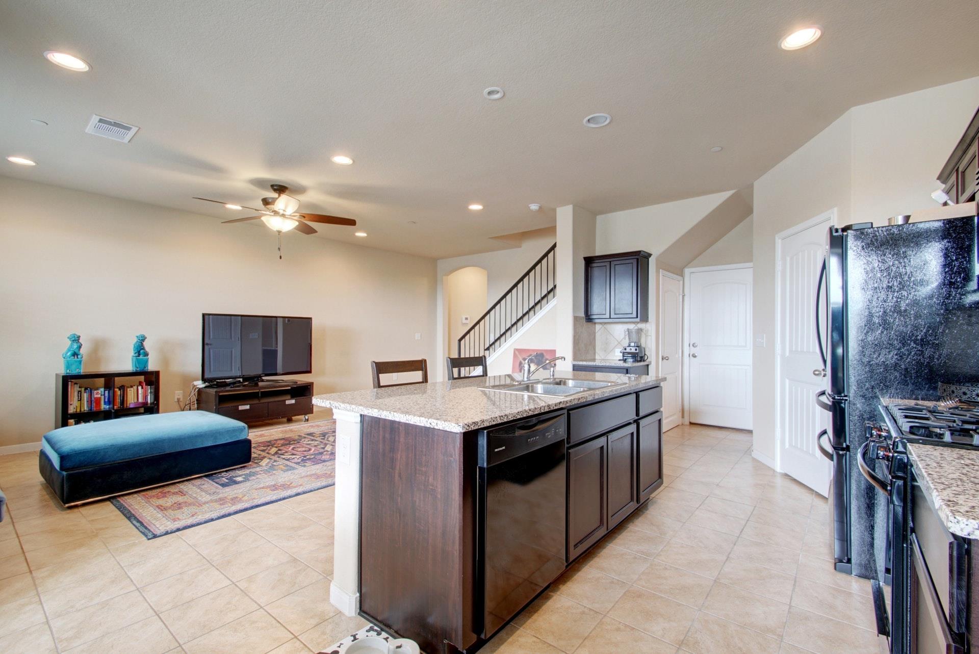 2880 Donnell DR # 2202