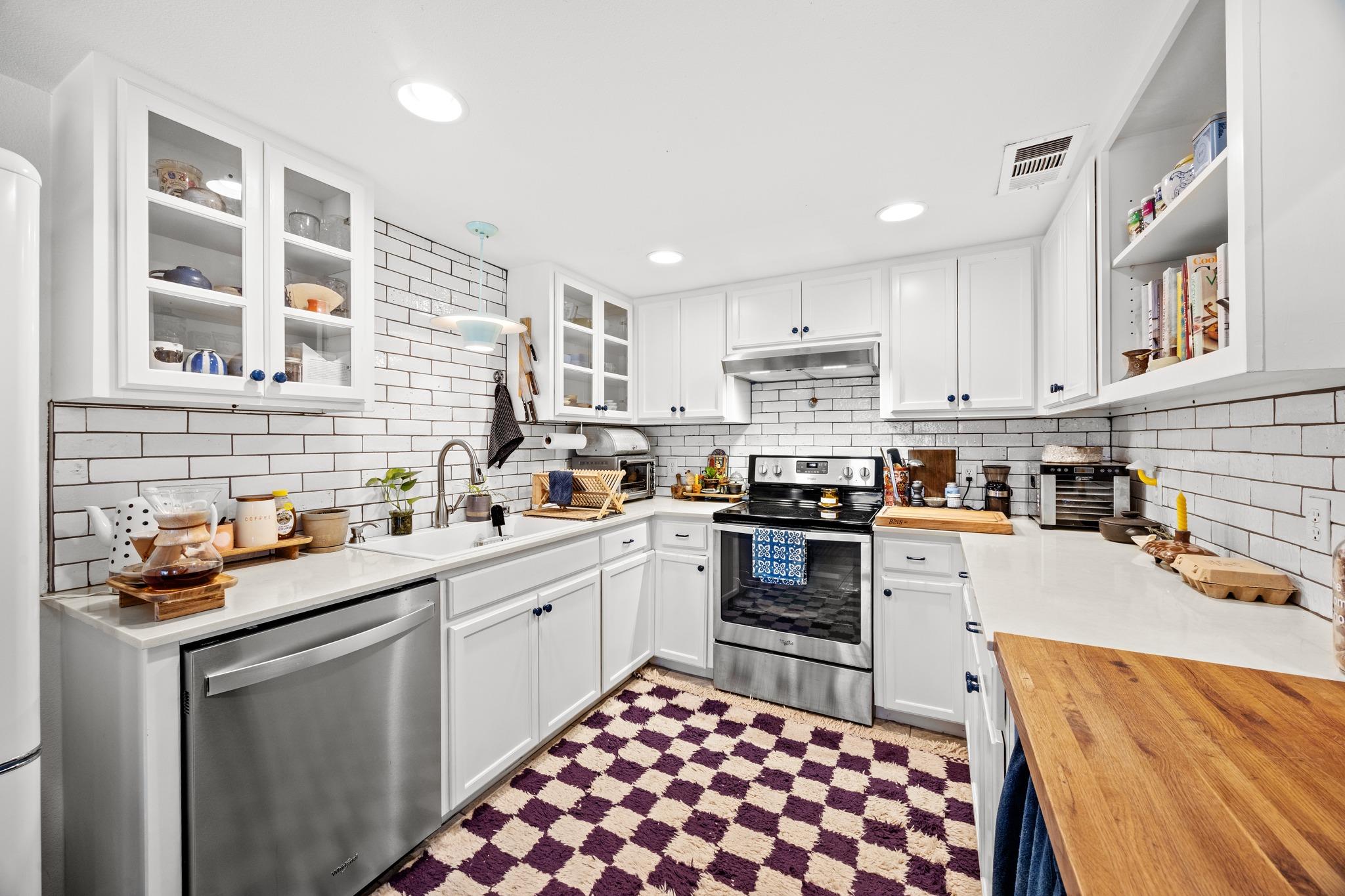 8906 Parkfield DR # B