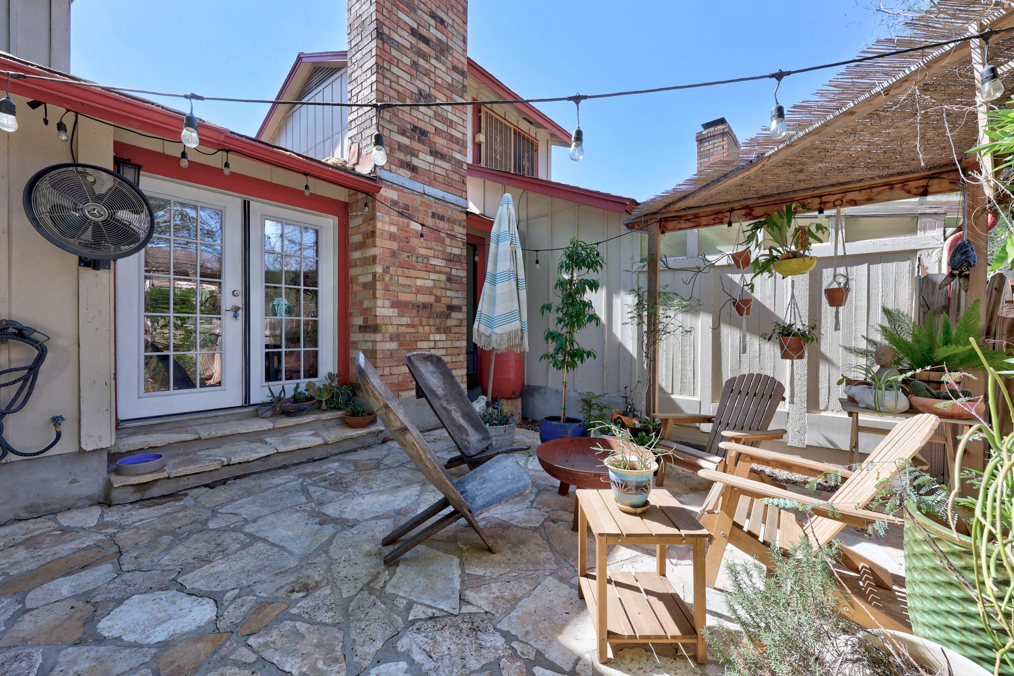 8906 Parkfield DR # B