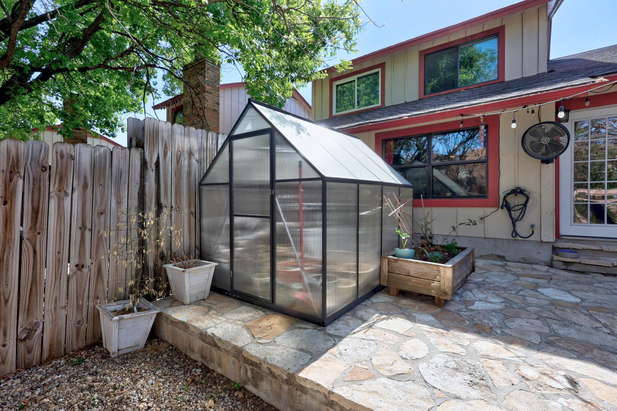 8906 Parkfield DR # B