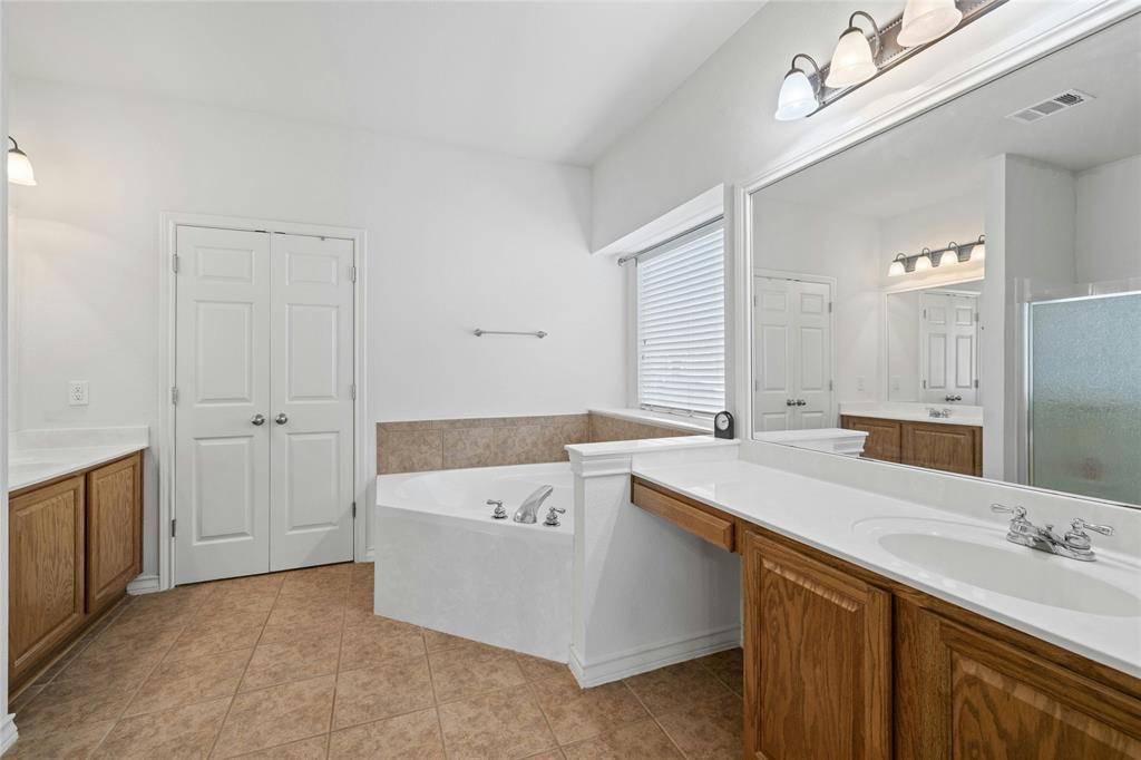 2603 White Stallion WAY