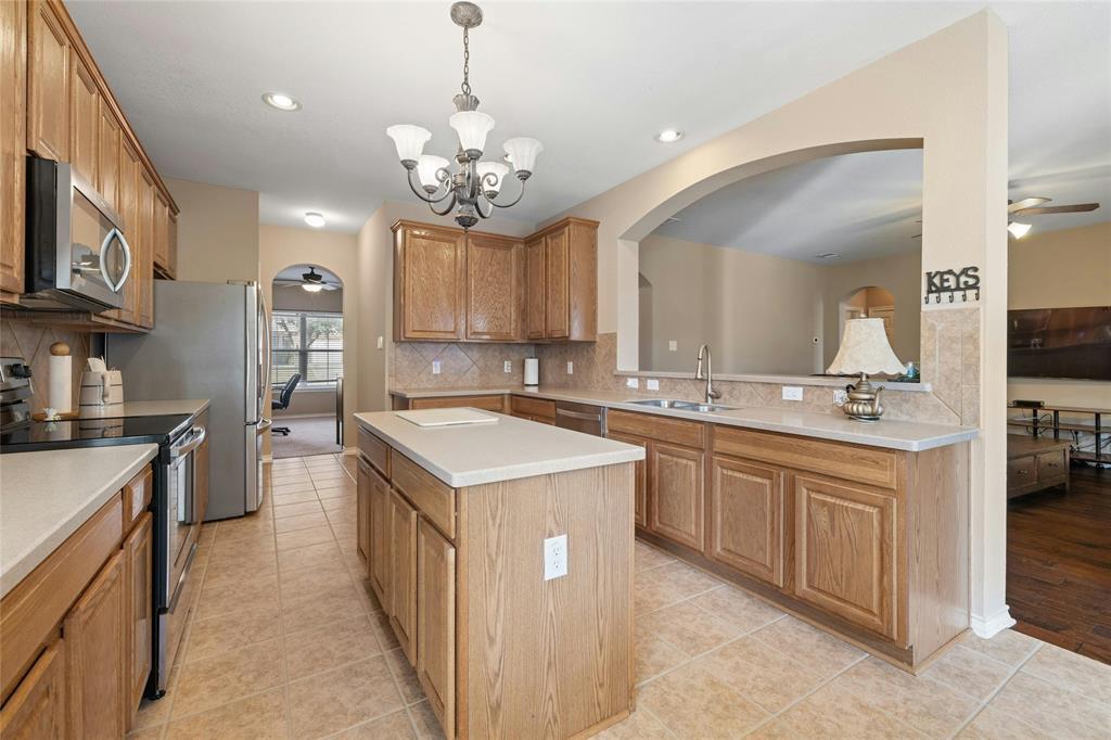 2603 White Stallion WAY